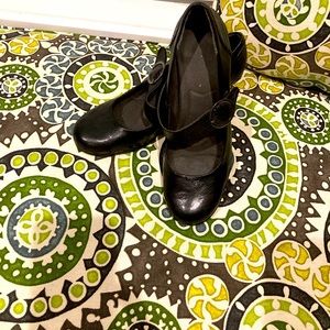 Aerosoles size 8M Mary Jane heels